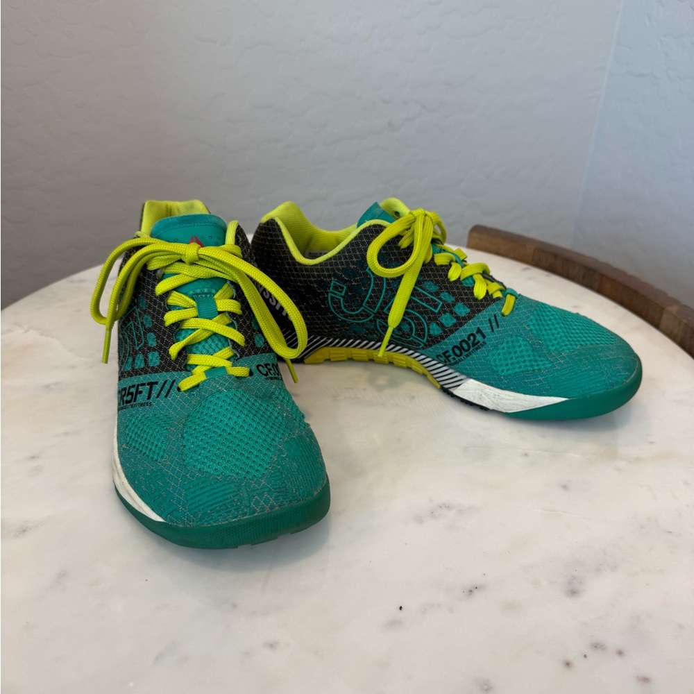 Reebok Green and Black Athletic Shoes with Cushioned Midsole